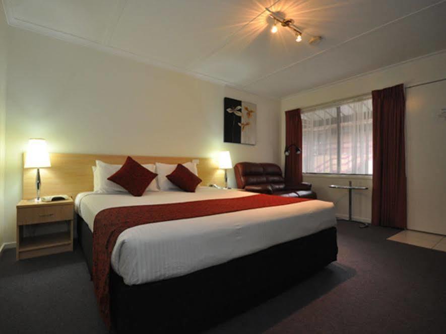 Edinburgh Motor Inn Warragul Exteriör bild